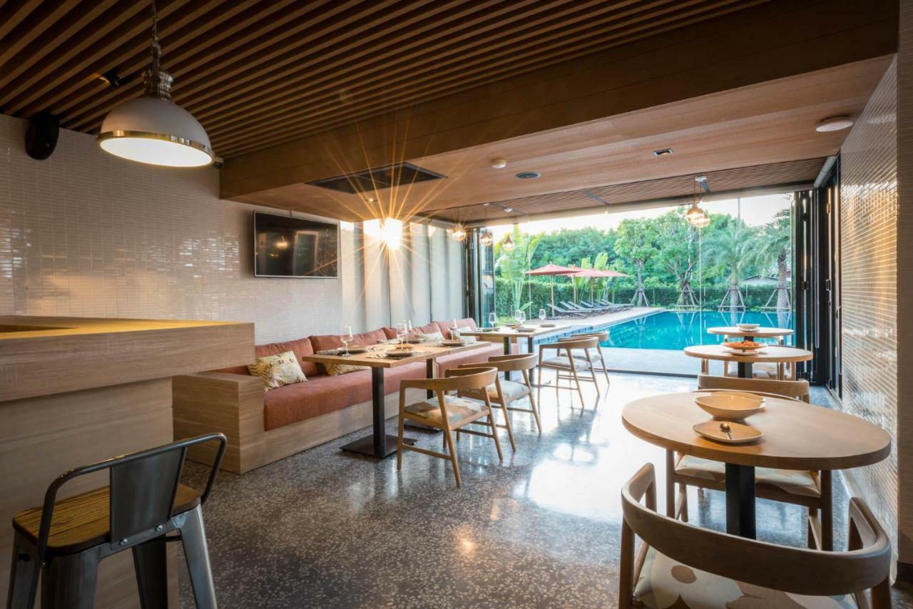 The Silver Palm Wellness Resort Bangkok Exterior photo